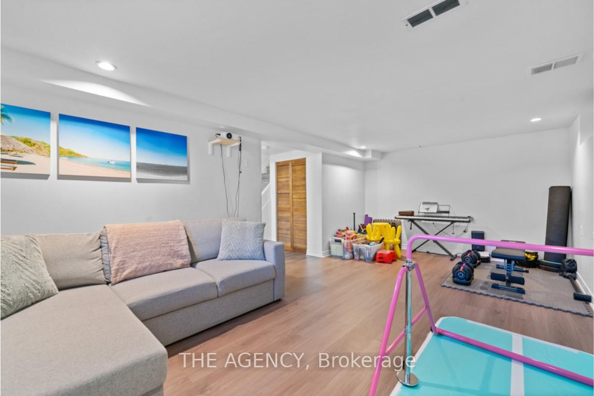 Photo 37 of 78 Donegall Drive, Toronto, Leaside — HOMEH