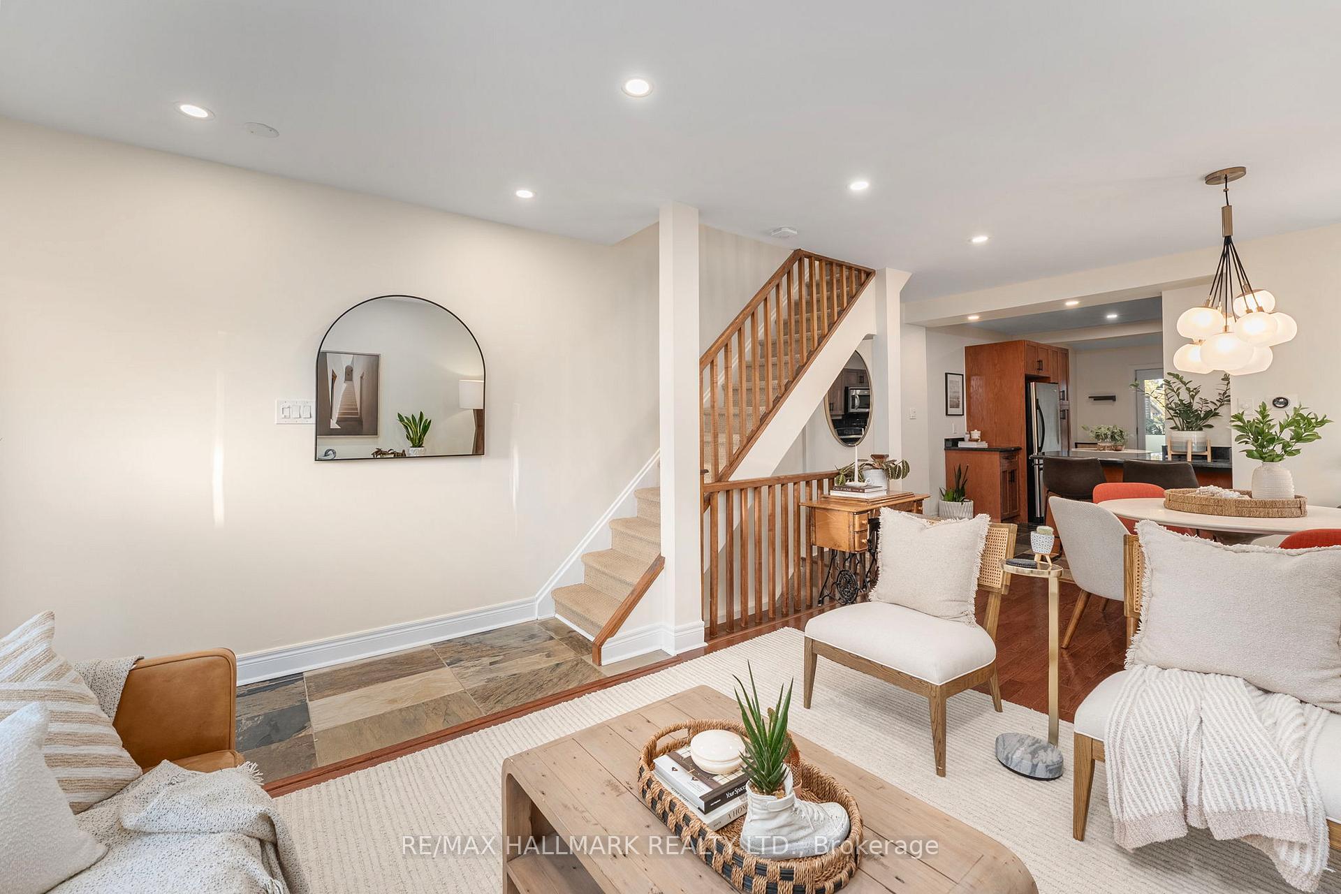 Photo 7 of 89 Knox Avenue, Toronto, Greenwood-Coxwell — HOMEH