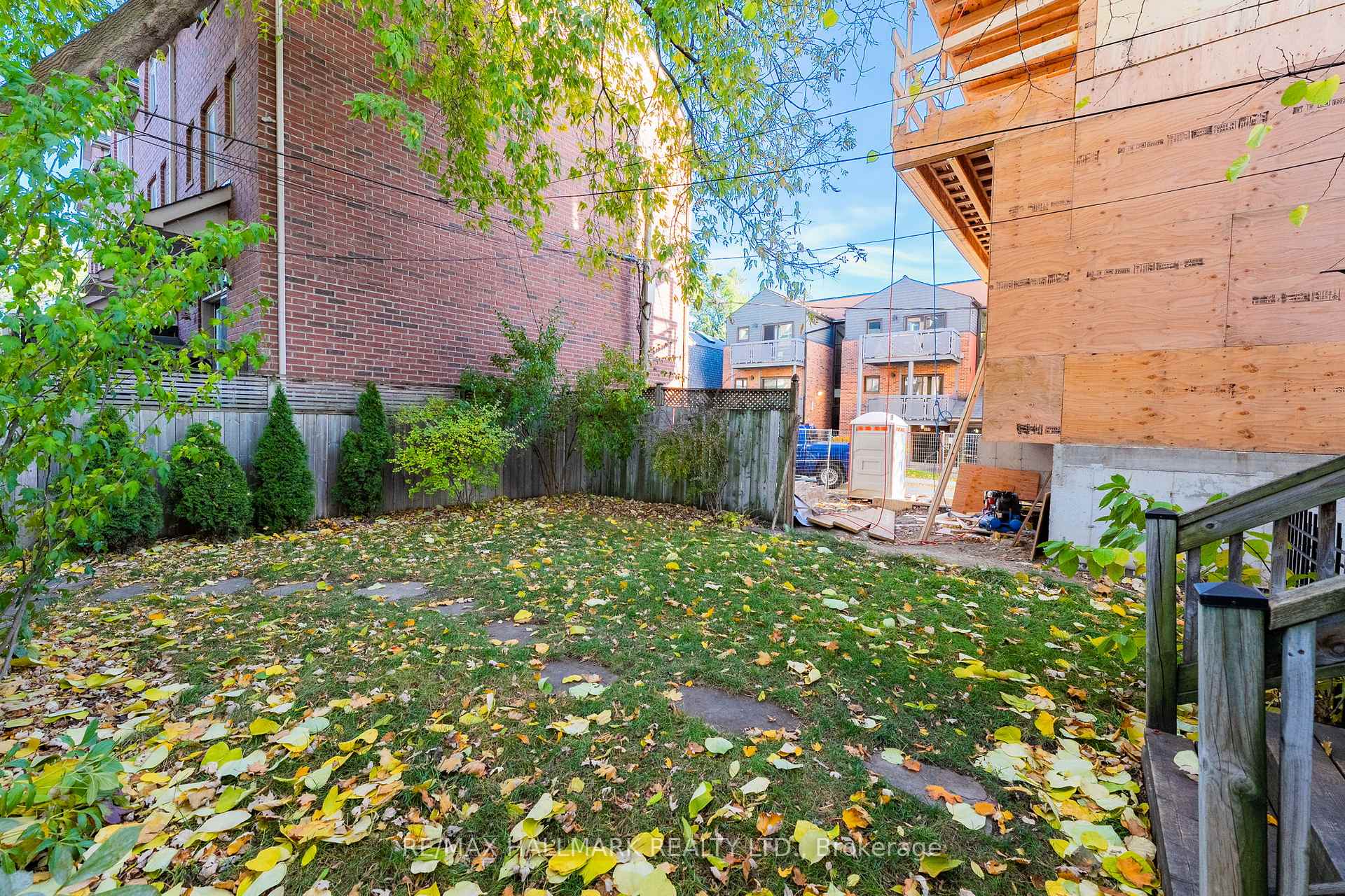 Photo 32 of 89 Knox Avenue, Toronto, Greenwood-Coxwell — HOMEH