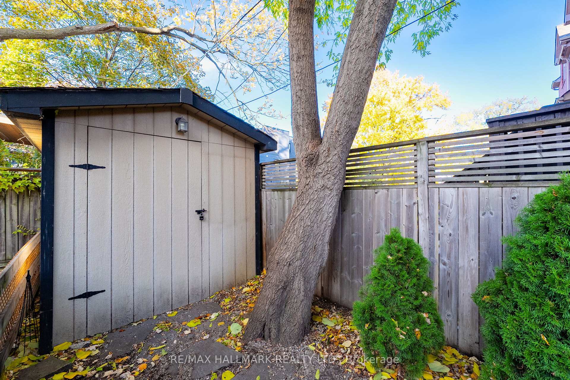 Photo 36 of 89 Knox Avenue, Toronto, Greenwood-Coxwell — HOMEH