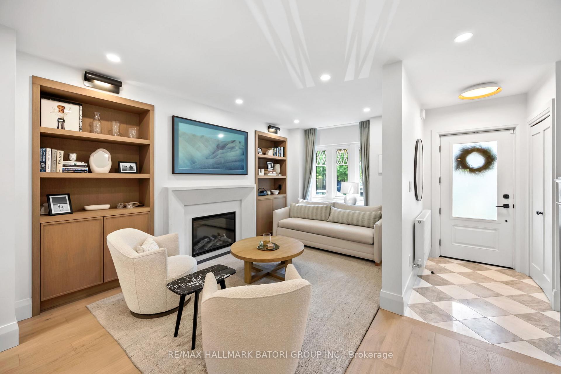 Photo 4 of 17 Martin Road, Toronto, Mount Pleasant East — HOMEH