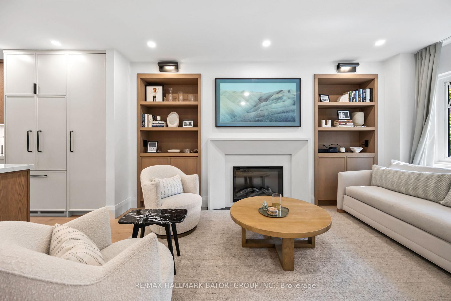 Photo 5 of 17 Martin Road, Toronto, Mount Pleasant East — HOMEH