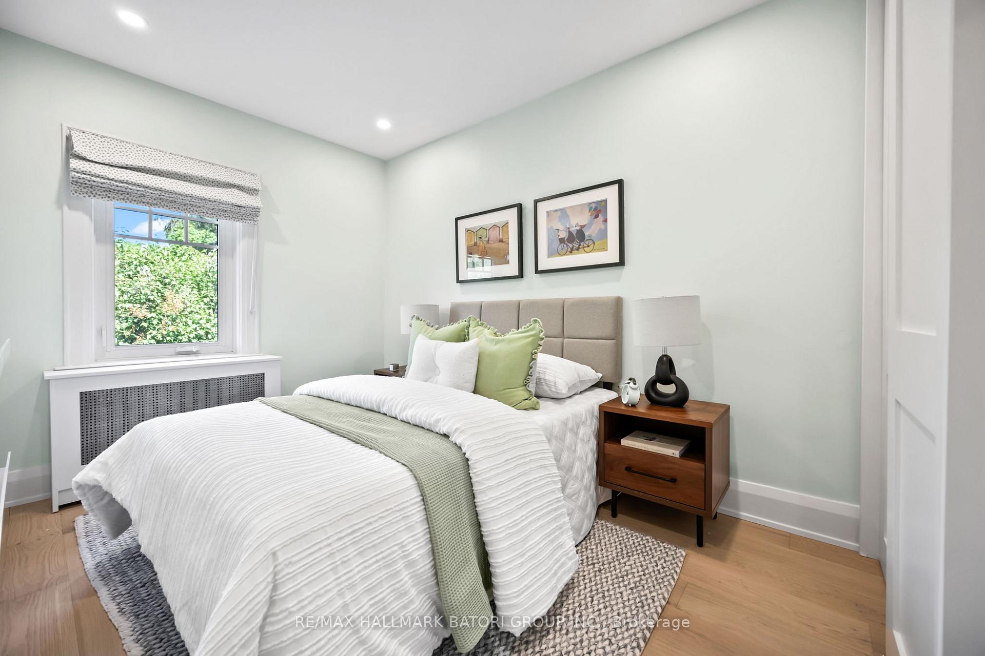 Photo 19 of 17 Martin Road, Toronto, Mount Pleasant East — HOMEH