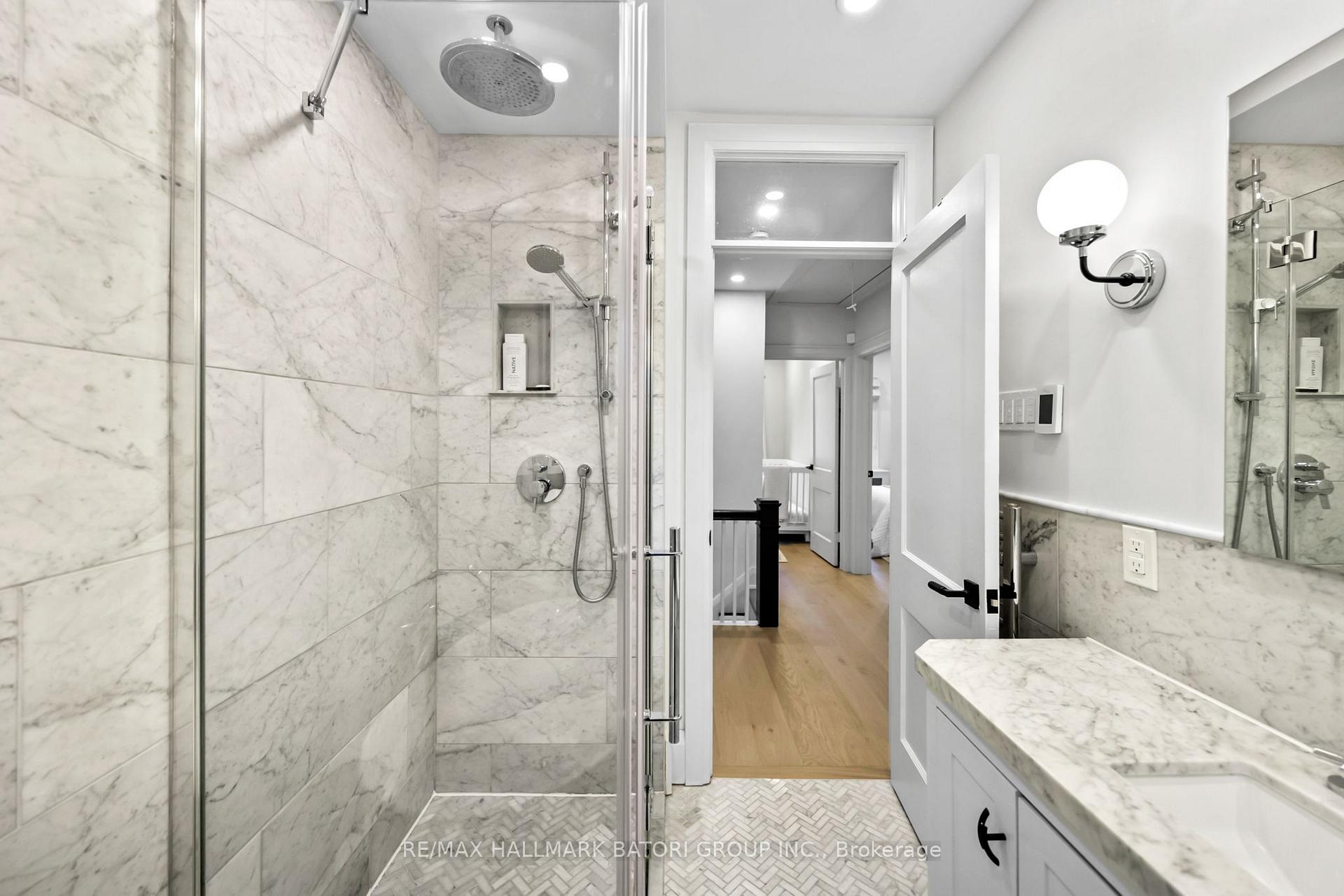 Photo 24 of 17 Martin Road, Toronto, Mount Pleasant East — HOMEH