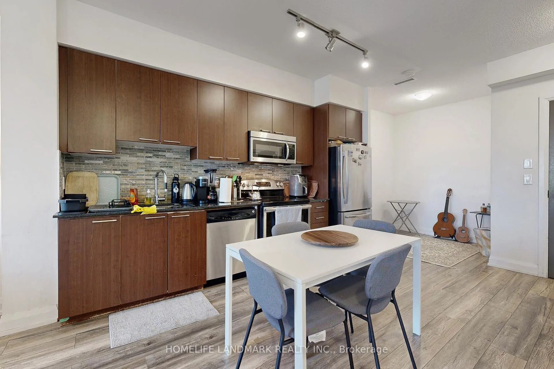 Photo 16 of Unit 1123, 7161 Yonge Street, Markham, Grandview — HOMEH
