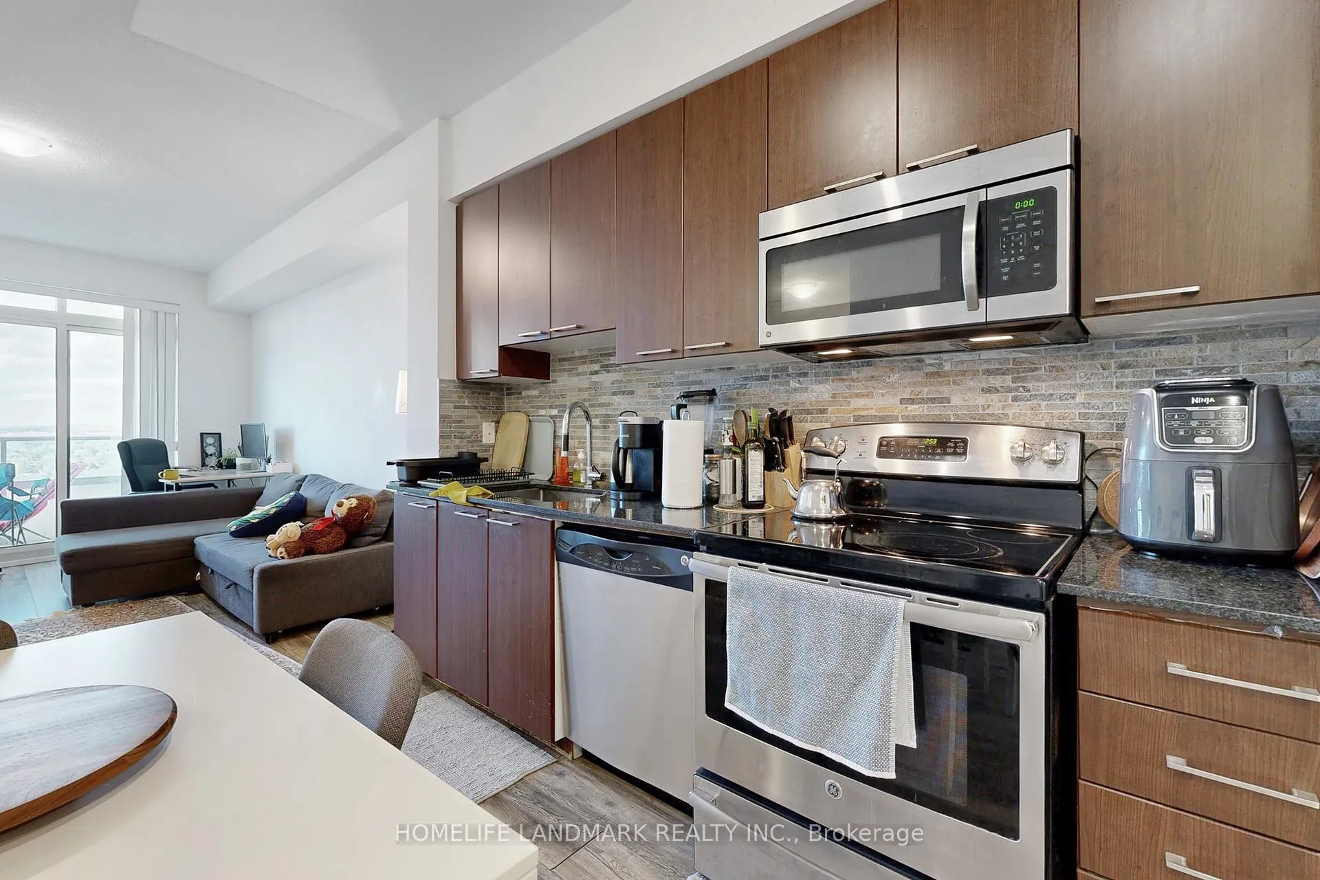 Photo 17 of Unit 1123, 7161 Yonge Street, Markham, Grandview — HOMEH