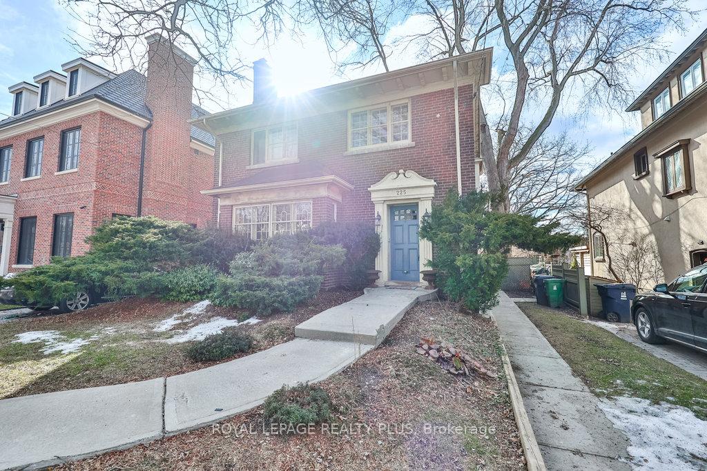 Photo 1 of 225 Glenrose Avenue, Toronto, Rosedale-Moore Park — HOMEH