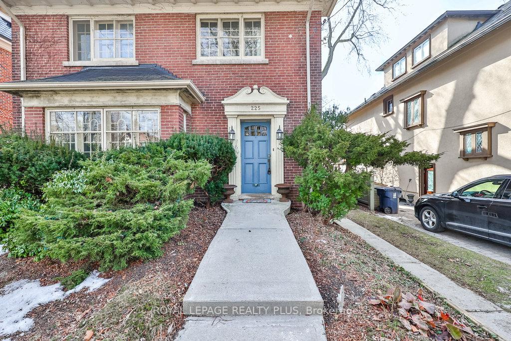 Photo 4 of 225 Glenrose Avenue, Toronto, Rosedale-Moore Park — HOMEH
