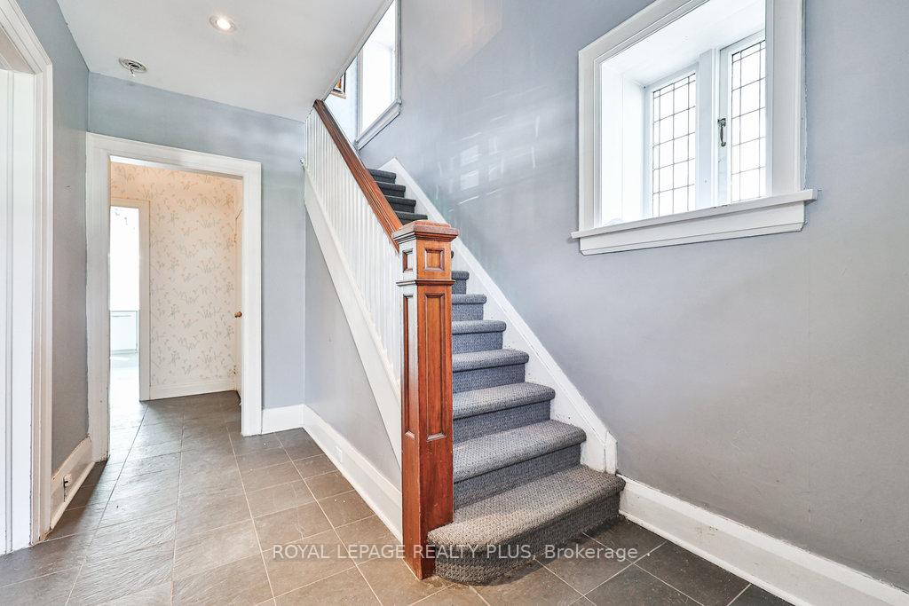 Photo 5 of 225 Glenrose Avenue, Toronto, Rosedale-Moore Park — HOMEH