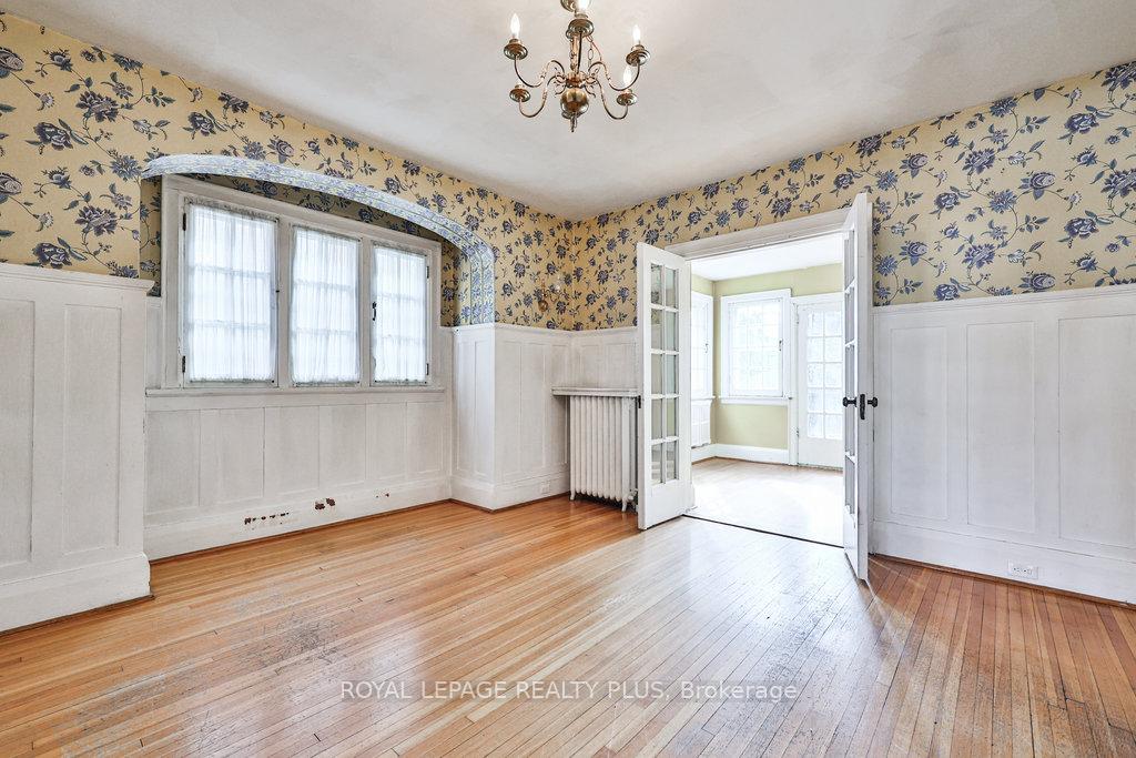 Photo 9 of 225 Glenrose Avenue, Toronto, Rosedale-Moore Park — HOMEH