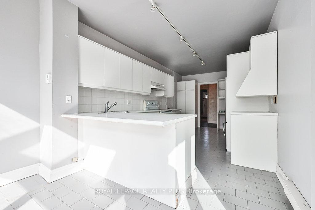 Photo 15 of 225 Glenrose Avenue, Toronto, Rosedale-Moore Park — HOMEH
