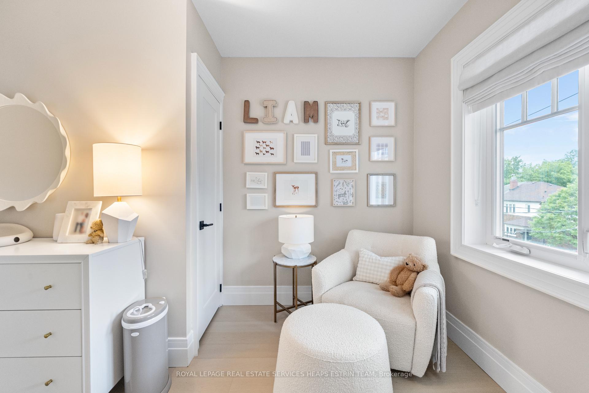 Photo 17 of 20 Elvina Gardens, Toronto, Mount Pleasant East — HOMEH