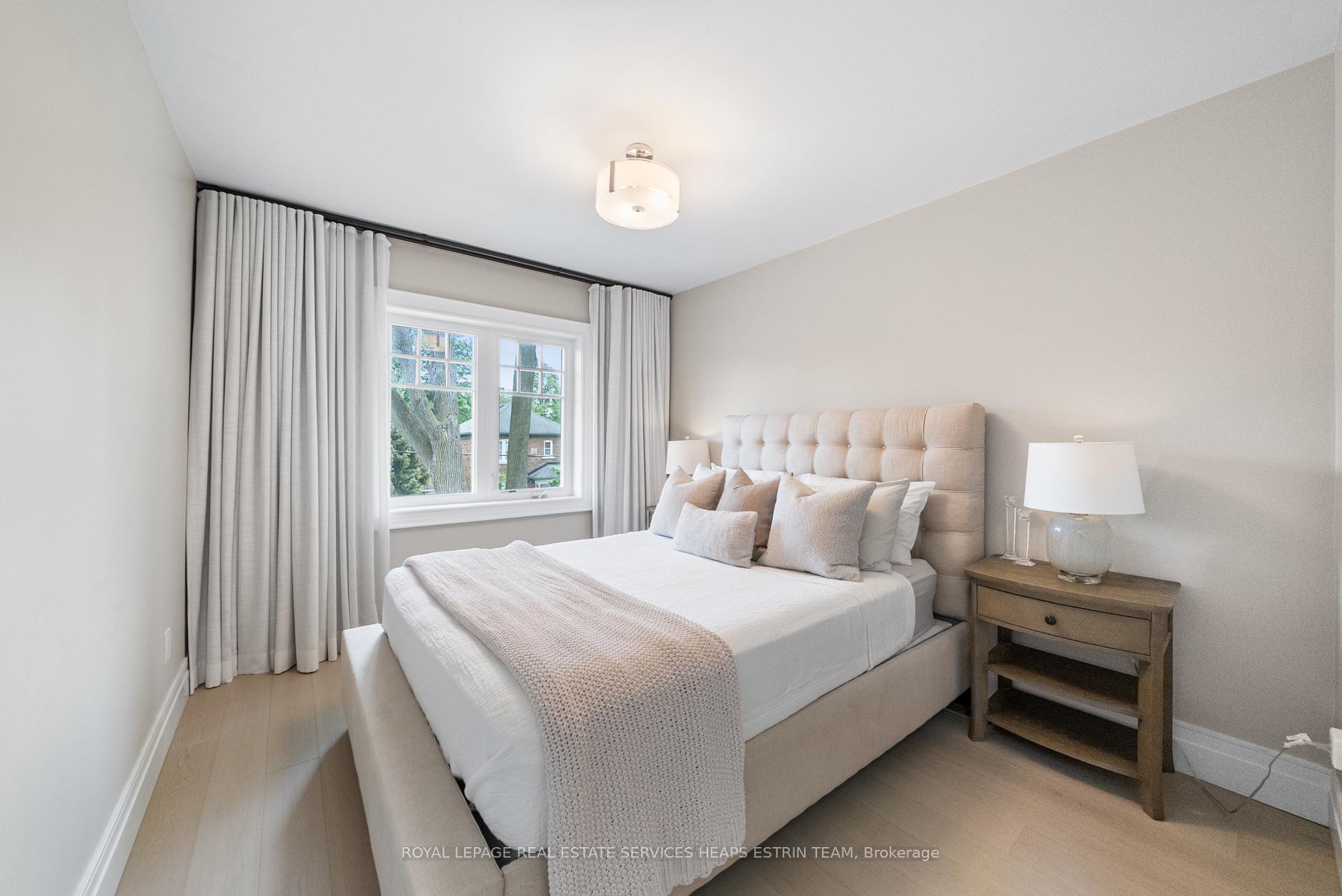 Photo 19 of 20 Elvina Gardens, Toronto, Mount Pleasant East — HOMEH