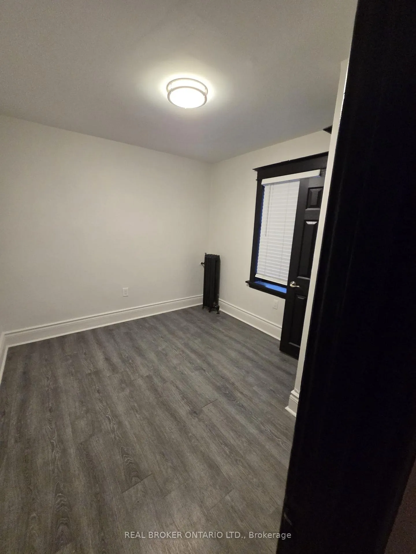 Photo 13 of Unit 2, 983 Main Street E, Hamilton, Crown Point — HOMEH