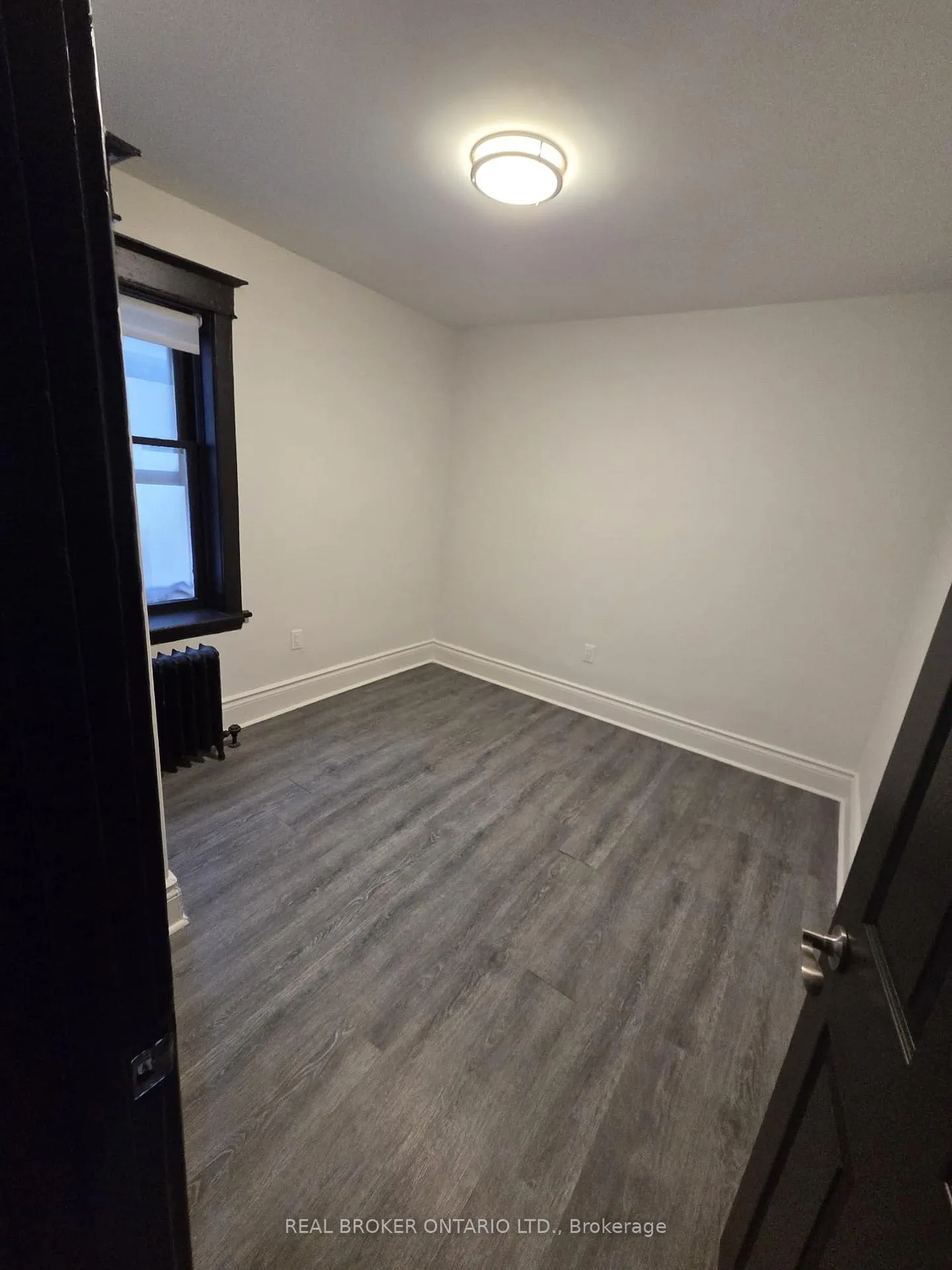 Photo 14 of Unit 2, 983 Main Street E, Hamilton, Crown Point — HOMEH