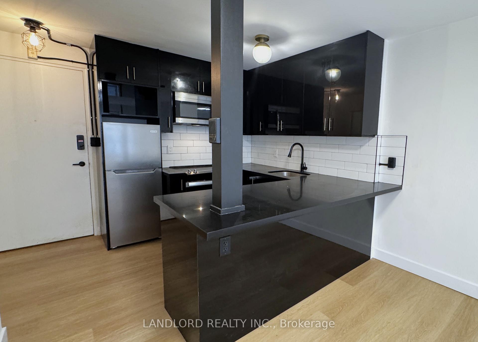 Photo 2 of Unit 308, 420 Eglinton Avenue E, Toronto, Mount Pleasant East — HOMEH