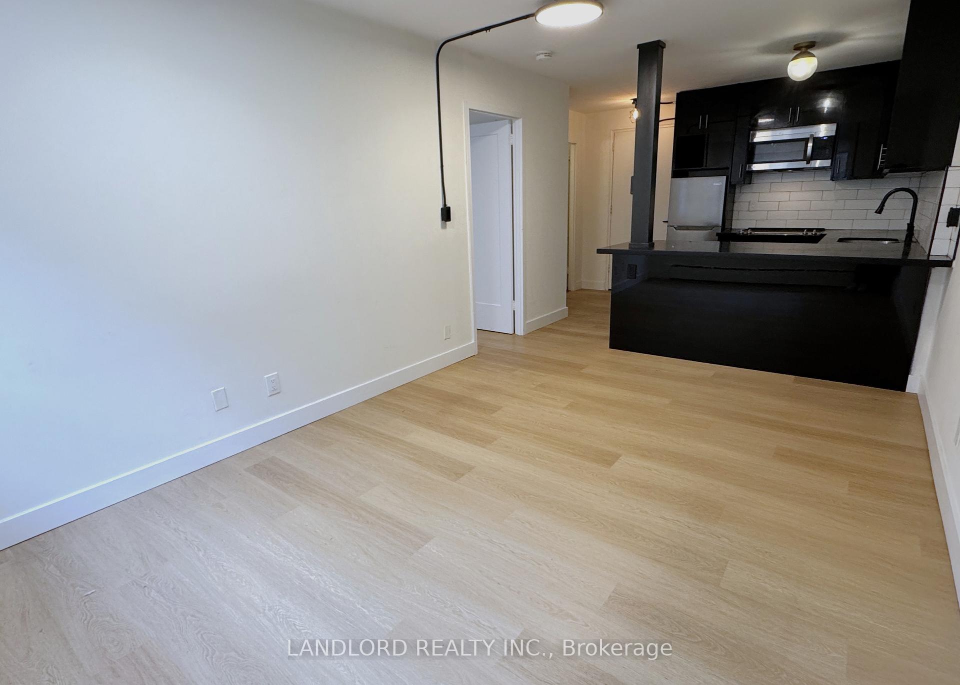 Photo 3 of Unit 308, 420 Eglinton Avenue E, Toronto, Mount Pleasant East — HOMEH