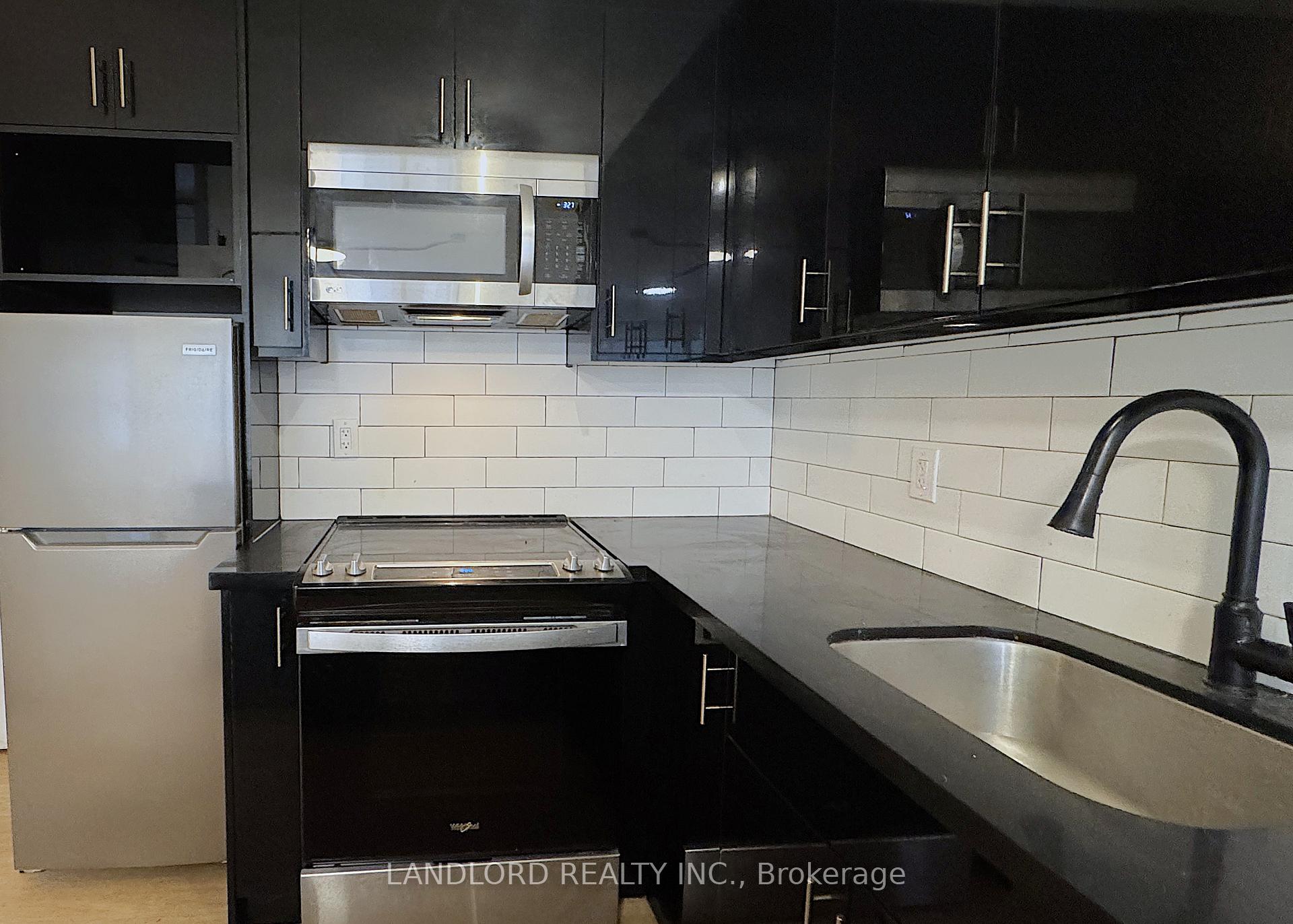 Photo 4 of Unit 308, 420 Eglinton Avenue E, Toronto, Mount Pleasant East — HOMEH