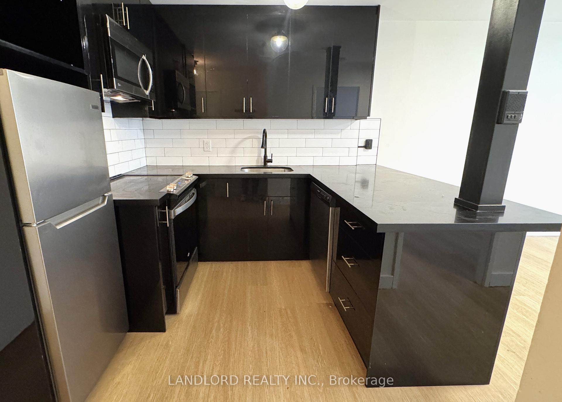 Photo 6 of Unit 308, 420 Eglinton Avenue E, Toronto, Mount Pleasant East — HOMEH