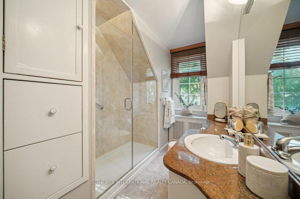Photo 23 of 147 Bessborough Drive, Toronto, Leaside — HOMEH