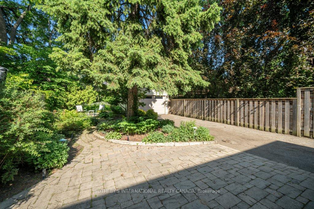 Photo 35 of 147 Bessborough Drive, Toronto, Leaside — HOMEH