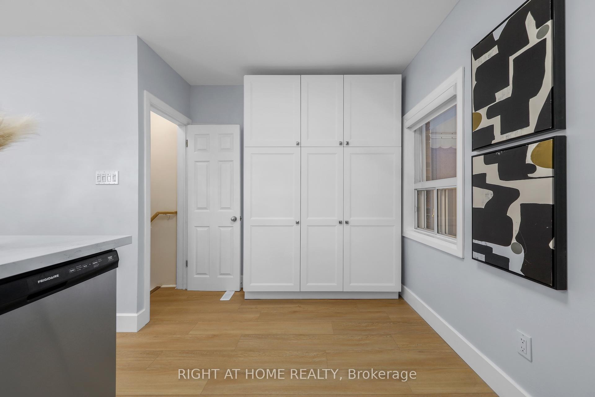 Photo 11 of 977 Broadview Avenue, Toronto, Broadview North — HOMEH