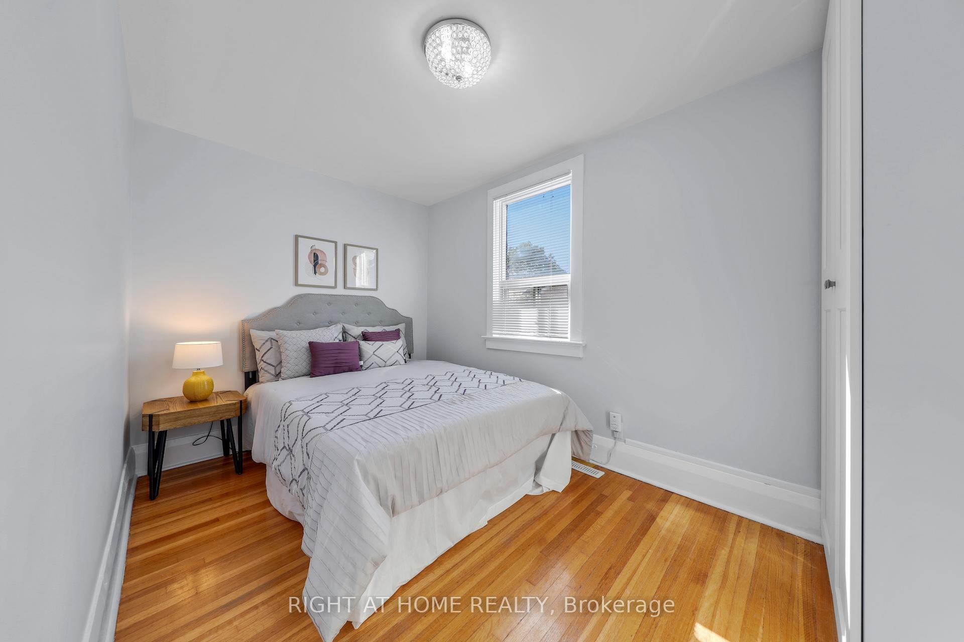 Photo 17 of 977 Broadview Avenue, Toronto, Broadview North — HOMEH