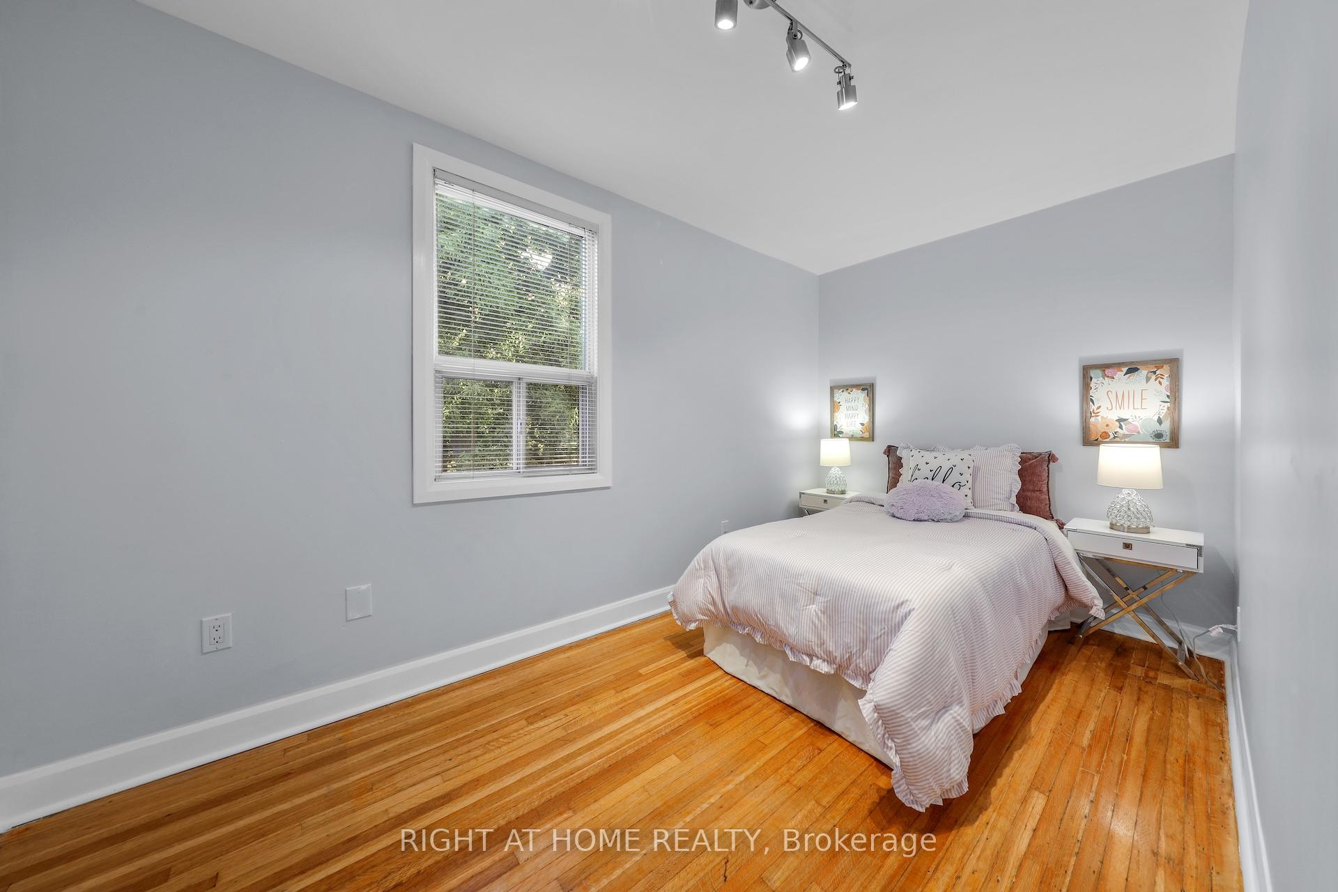 Photo 18 of 977 Broadview Avenue, Toronto, Broadview North — HOMEH