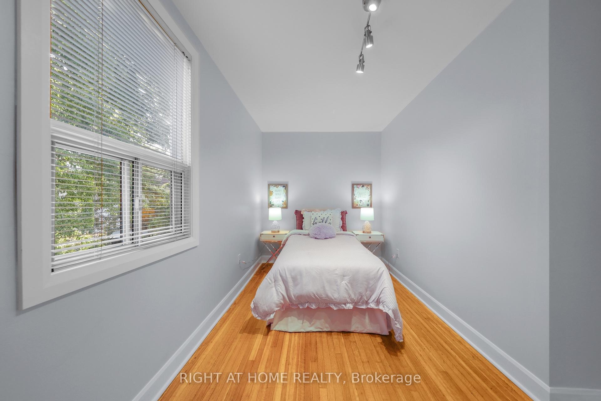 Photo 19 of 977 Broadview Avenue, Toronto, Broadview North — HOMEH