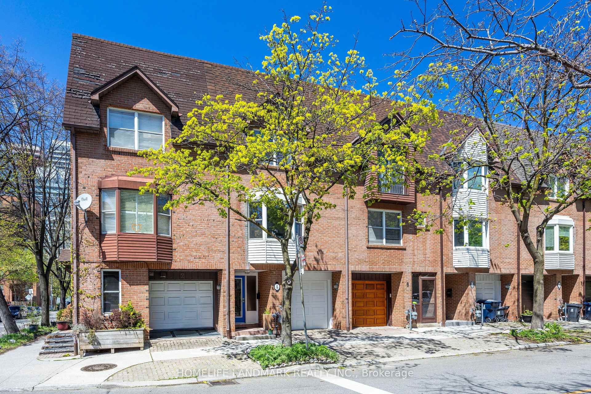 Photo 24 of 4 Longboat Avenue, Toronto, Waterfront Communities — HOMEH