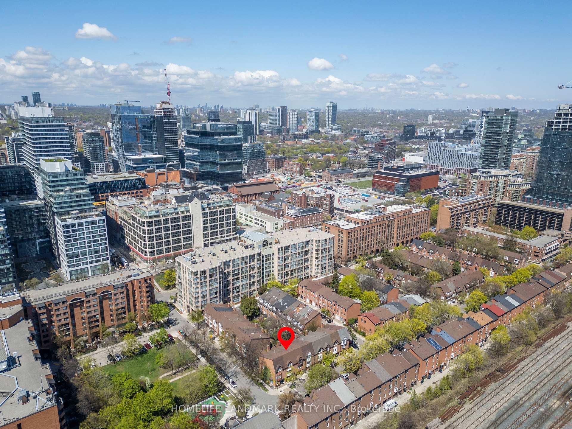 Photo 26 of 4 Longboat Avenue, Toronto, Waterfront Communities — HOMEH