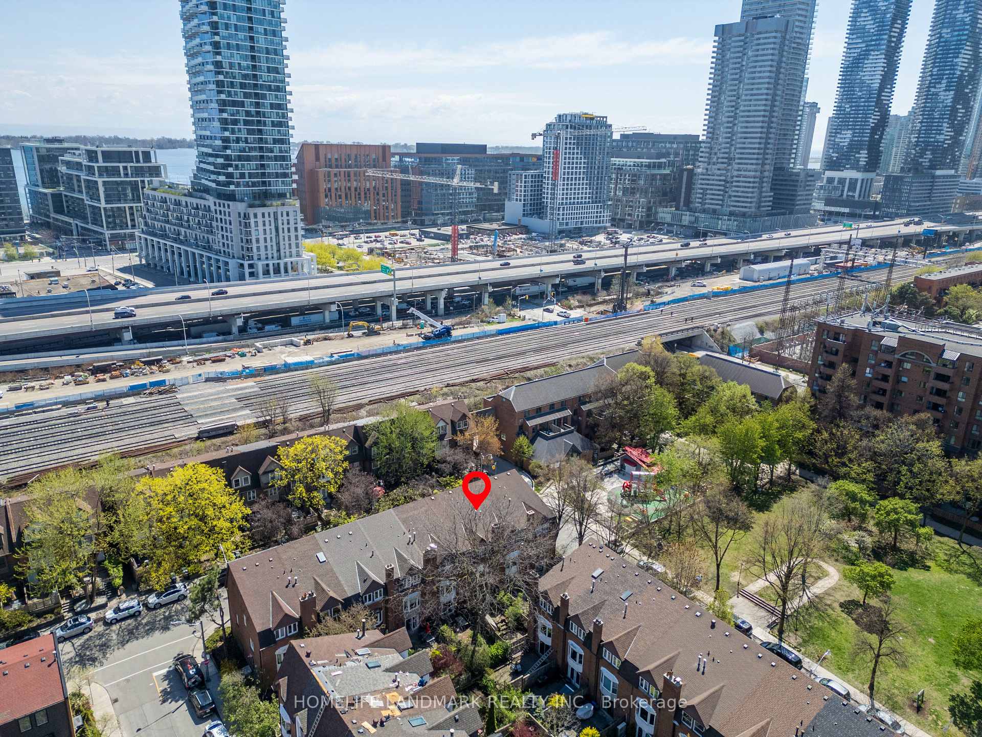 Photo 28 of 4 Longboat Avenue, Toronto, Waterfront Communities — HOMEH