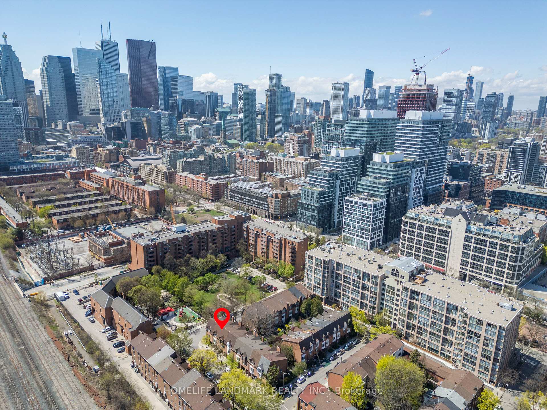 Photo 30 of 4 Longboat Avenue, Toronto, Waterfront Communities — HOMEH