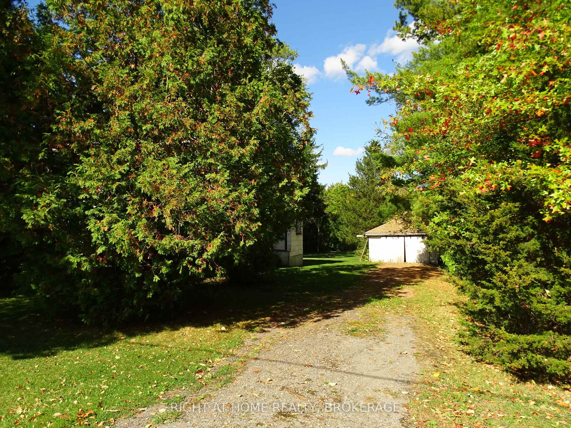 Photo 8 of 72 Bridge Street W, Thorold, Hurricane/Merrittville — HOMEH