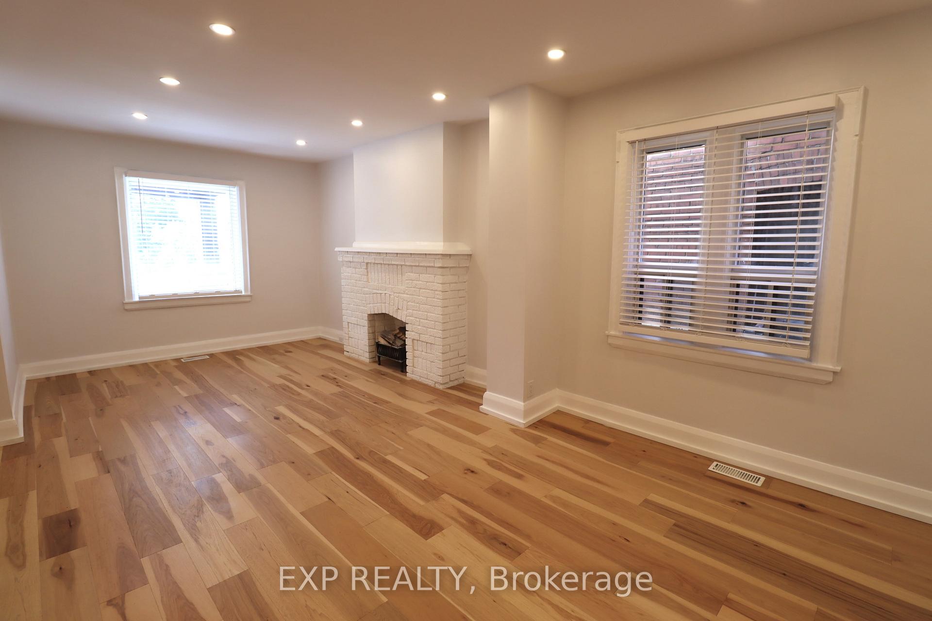Photo 2 of 342 Eglinton Avenue E, Toronto, Mount Pleasant East — HOMEH