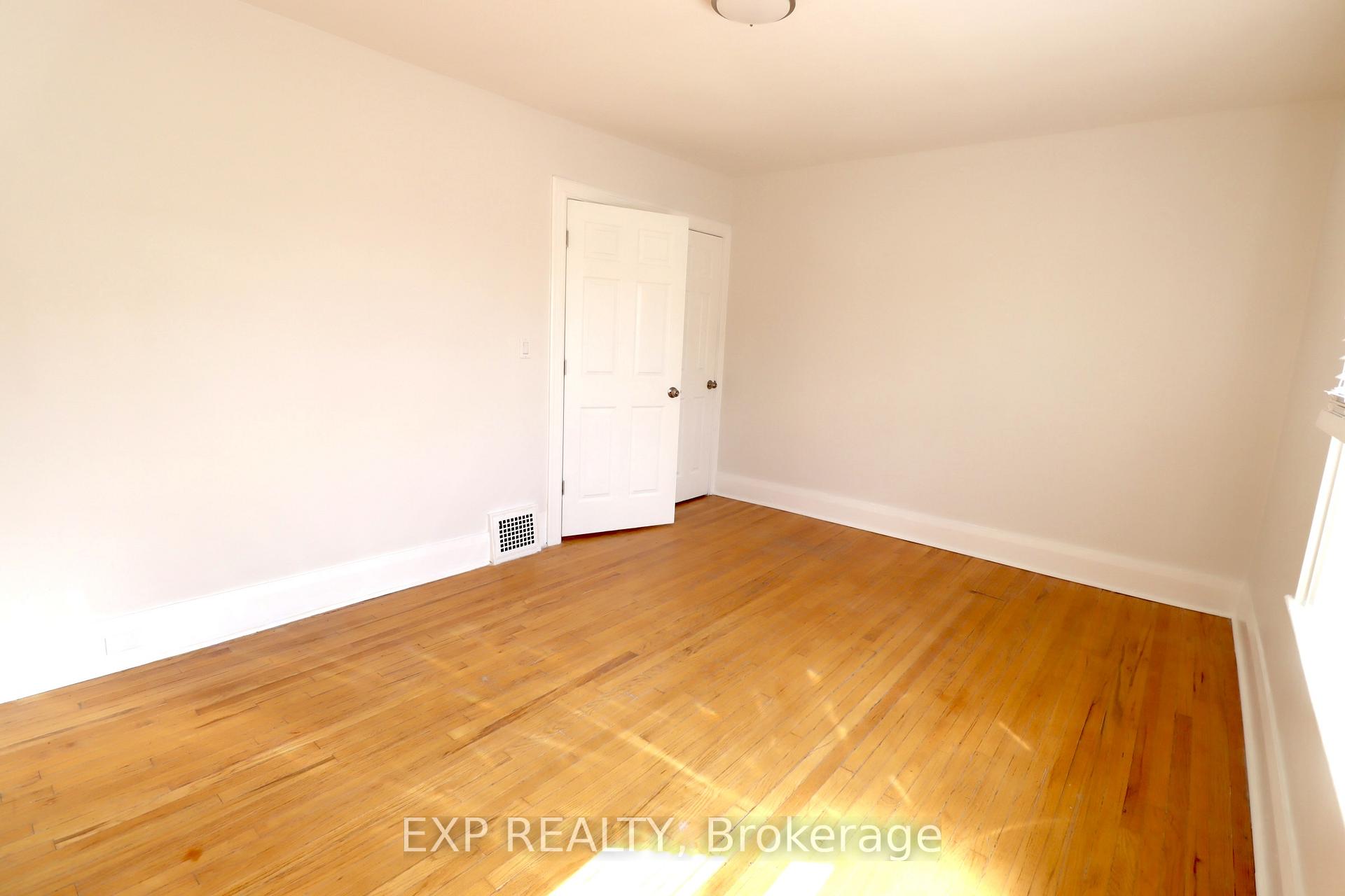 Photo 10 of 342 Eglinton Avenue E, Toronto, Mount Pleasant East — HOMEH