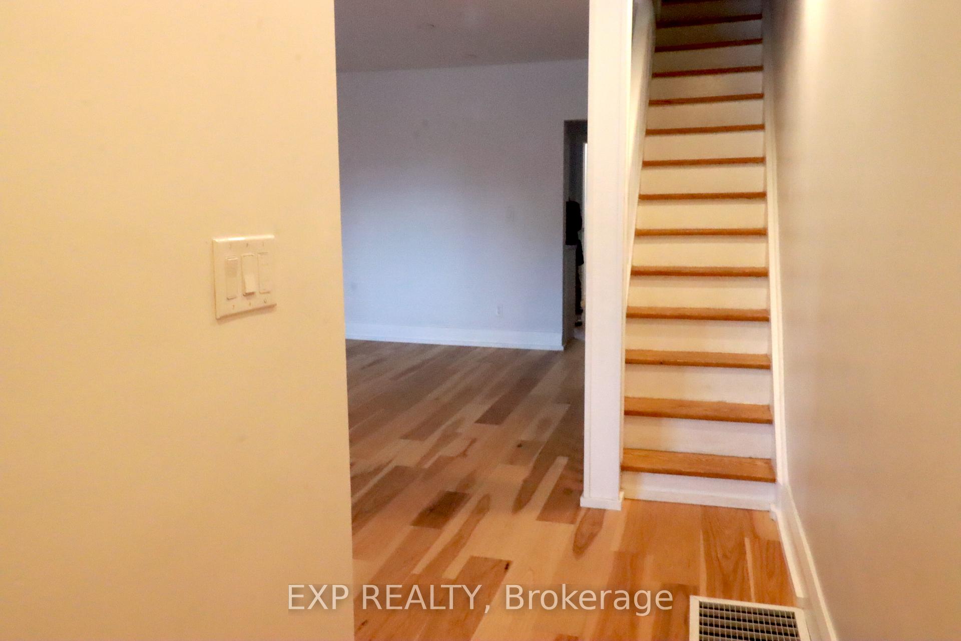 Photo 12 of 342 Eglinton Avenue E, Toronto, Mount Pleasant East — HOMEH