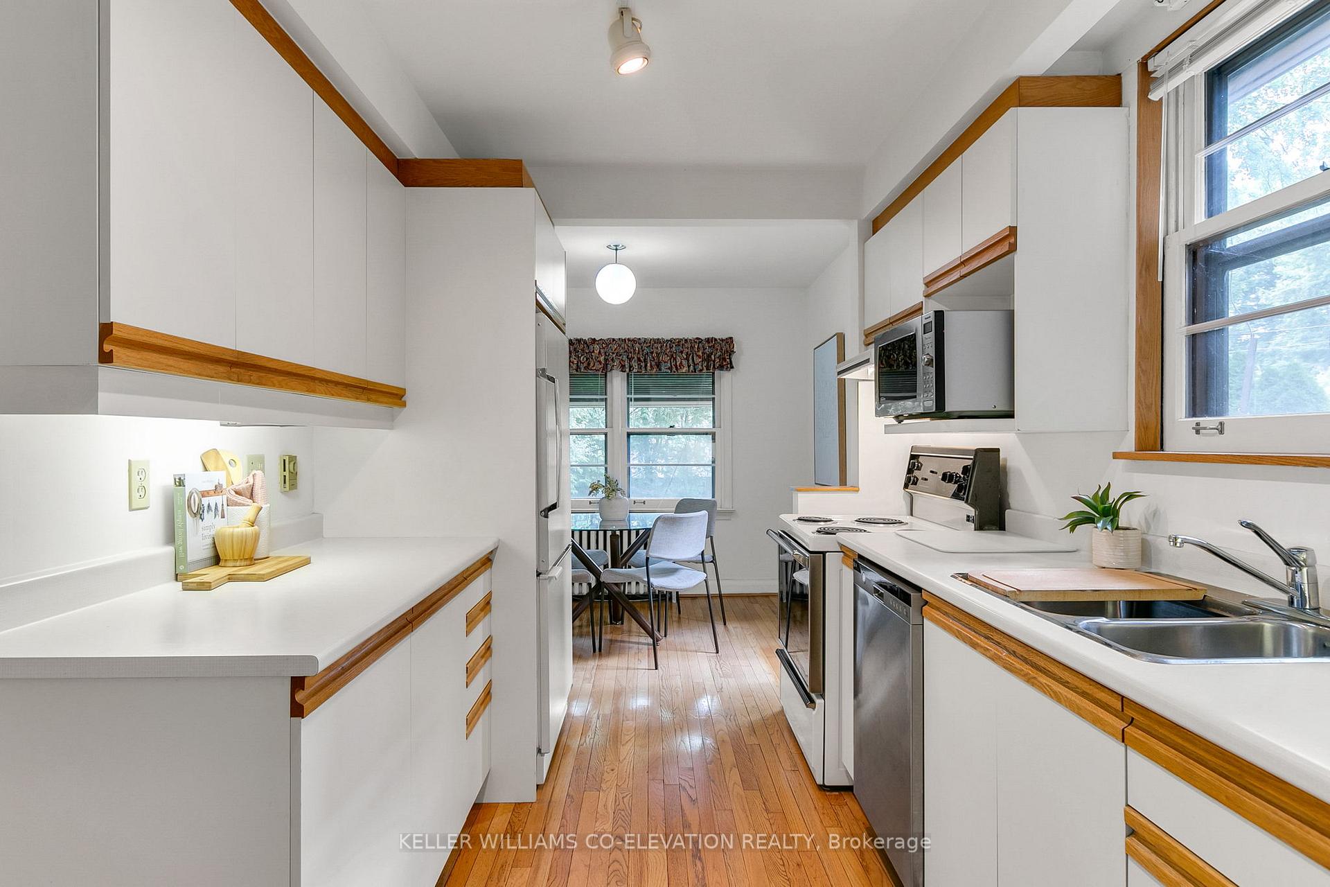 Photo 17 of 7 Annesley Avenue, Toronto, Leaside — HOMEH