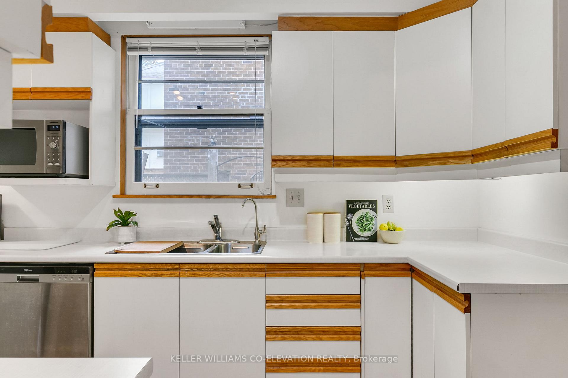 Photo 18 of 7 Annesley Avenue, Toronto, Leaside — HOMEH