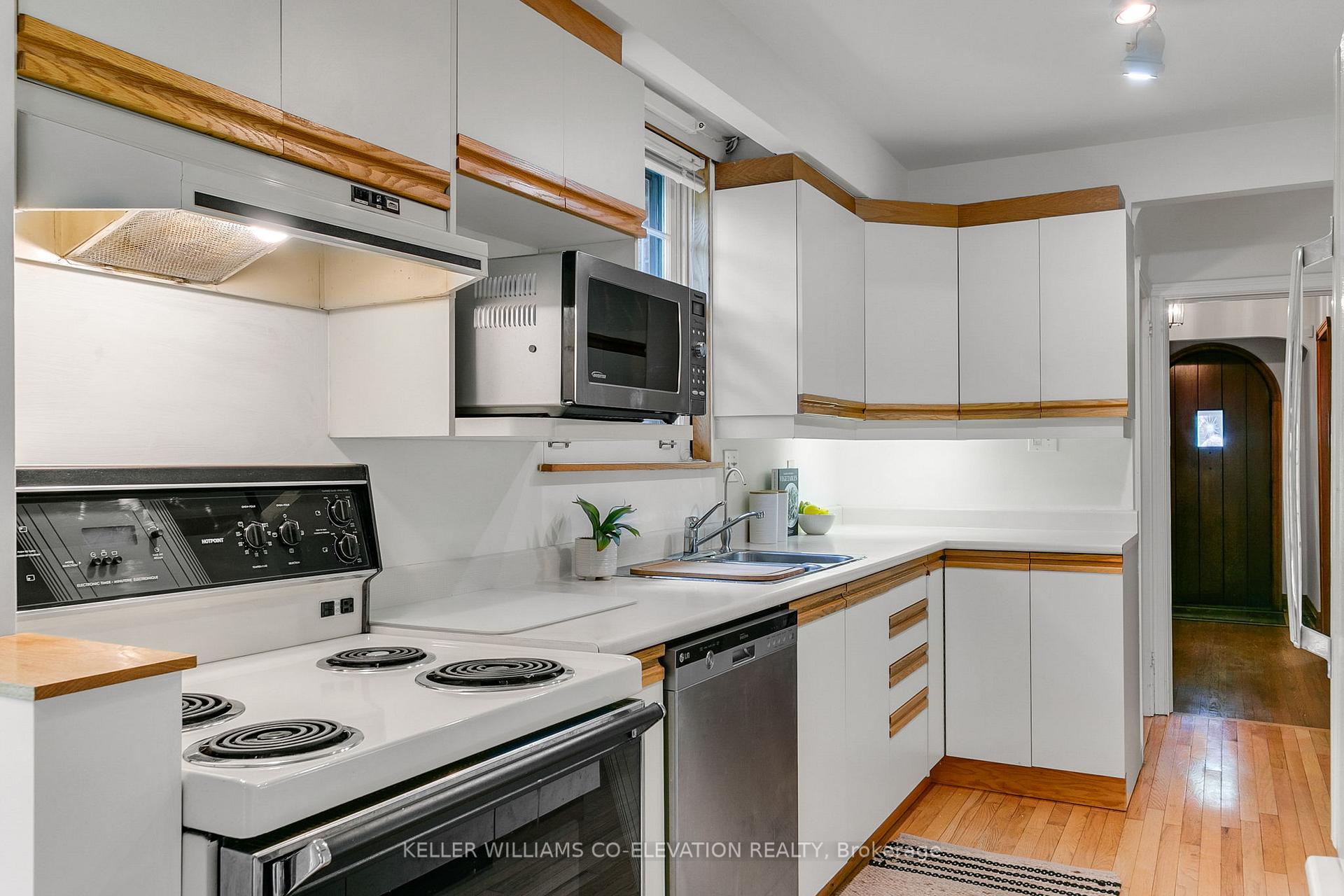 Photo 20 of 7 Annesley Avenue, Toronto, Leaside — HOMEH