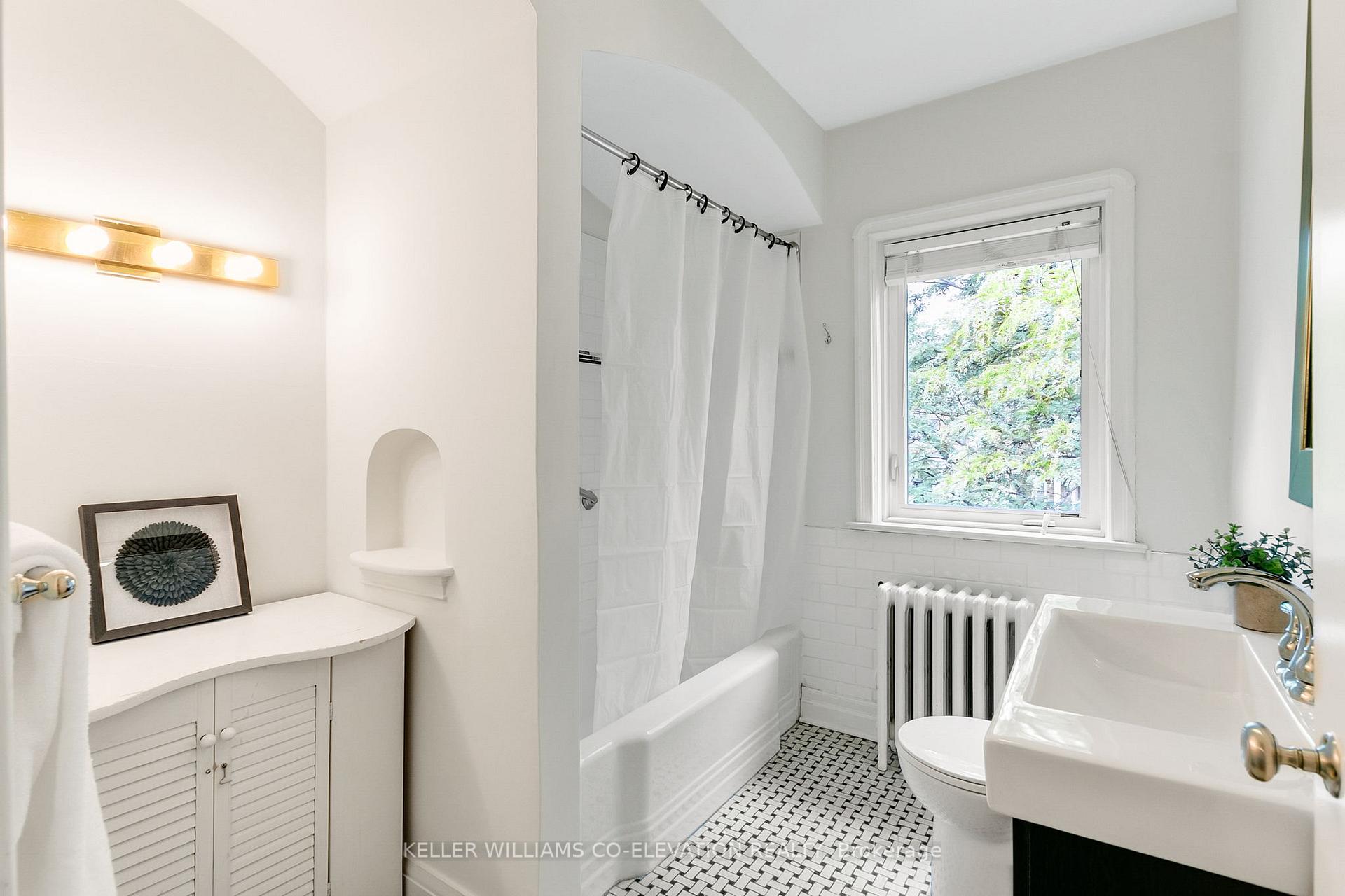 Photo 38 of 7 Annesley Avenue, Toronto, Leaside — HOMEH