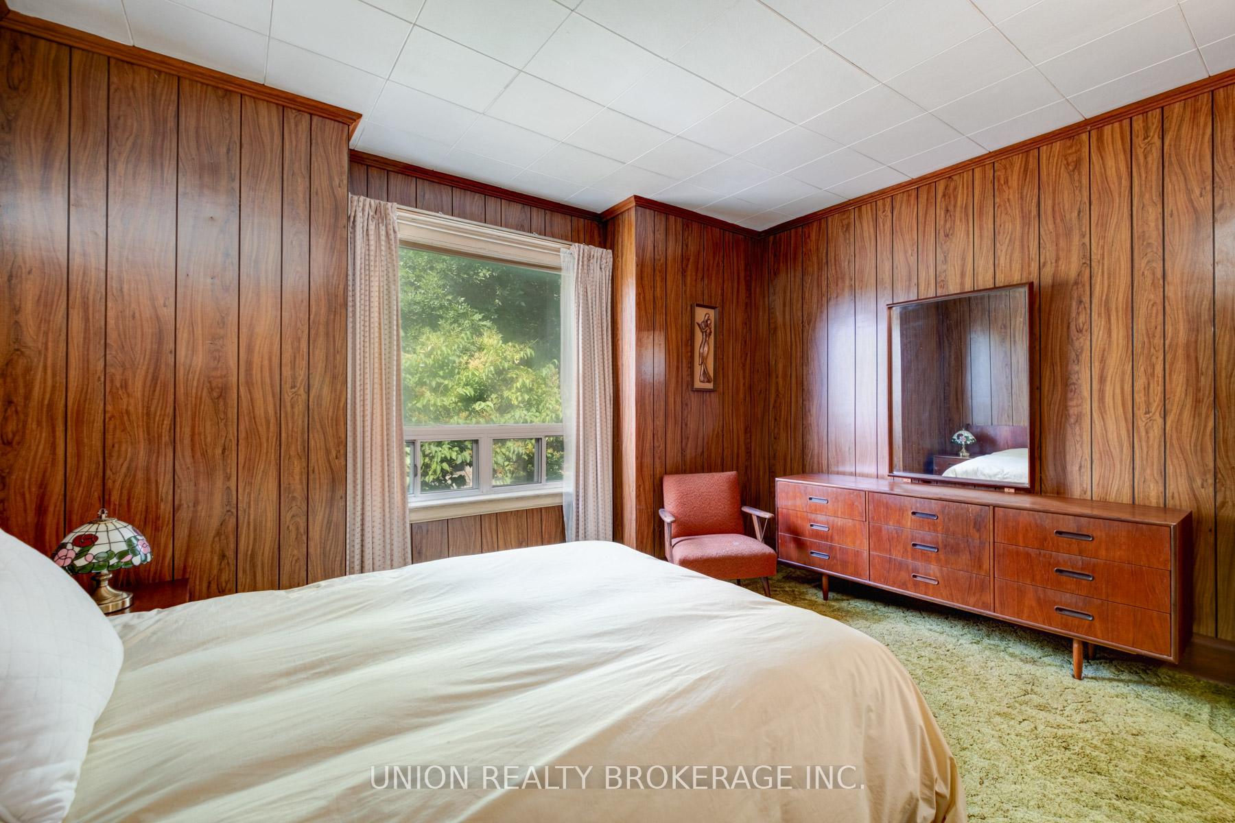 Photo 9 of 313 Kenilworth Avenue, Toronto, The Beaches — HOMEH