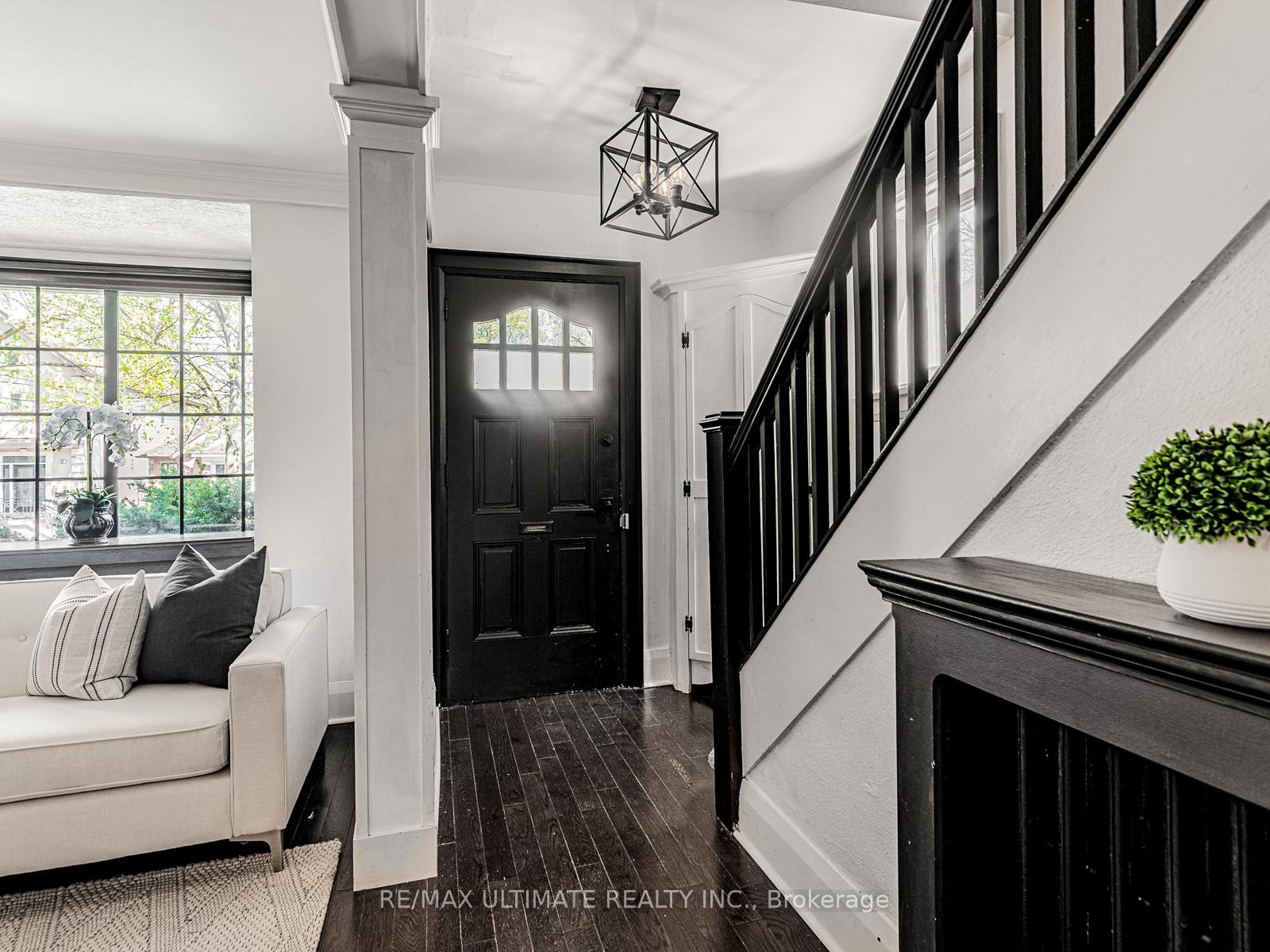 Photo 4 of 28 Banff Road, Toronto, Mount Pleasant East — HOMEH