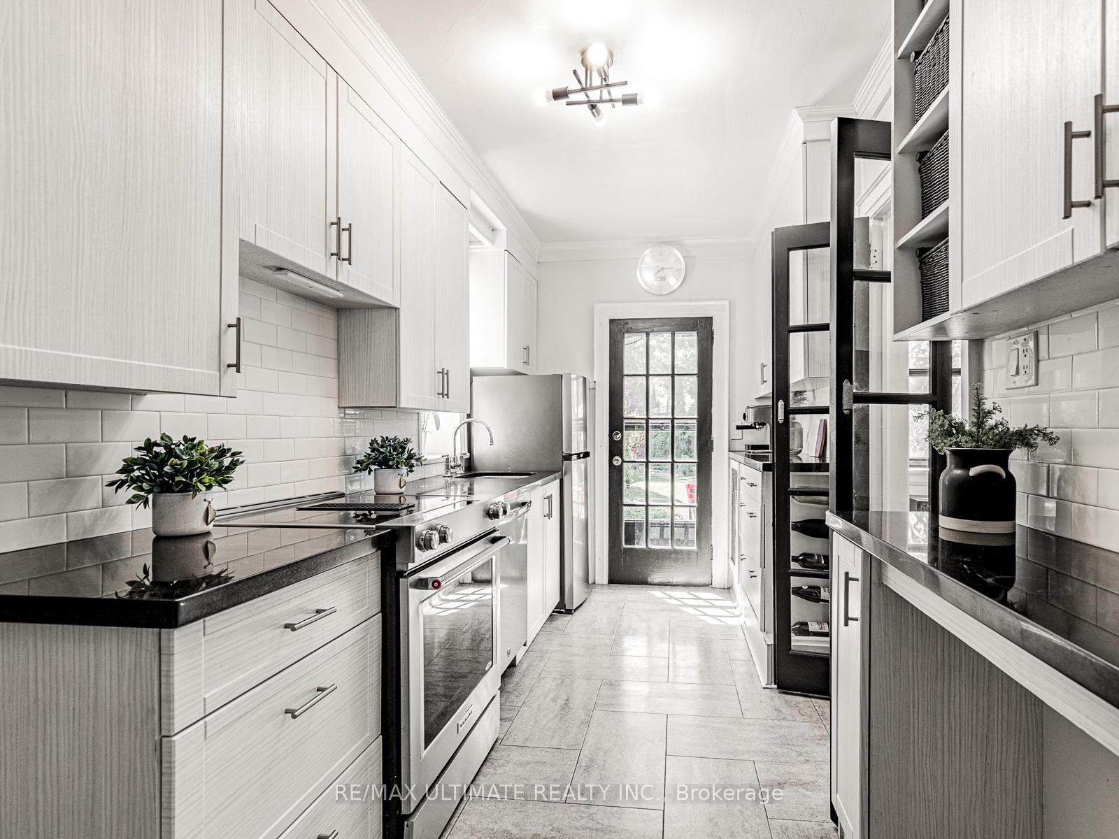 Photo 11 of 28 Banff Road, Toronto, Mount Pleasant East — HOMEH
