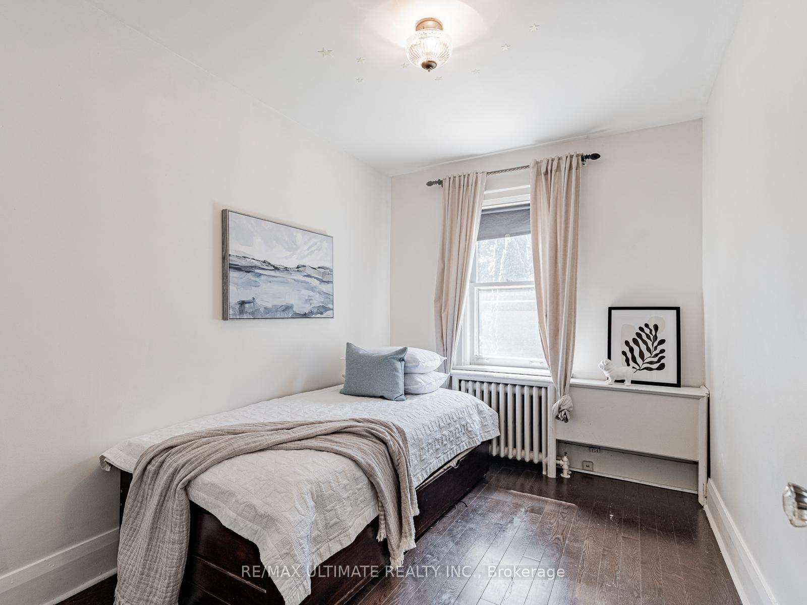 Photo 13 of 28 Banff Road, Toronto, Mount Pleasant East — HOMEH