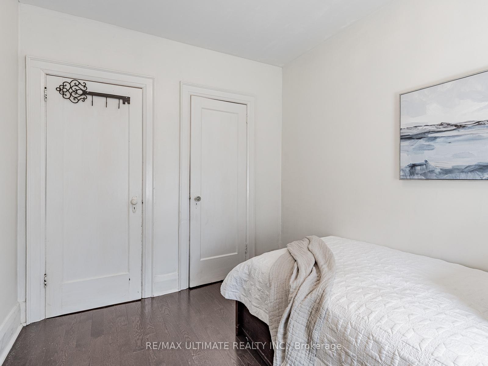 Photo 14 of 28 Banff Road, Toronto, Mount Pleasant East — HOMEH
