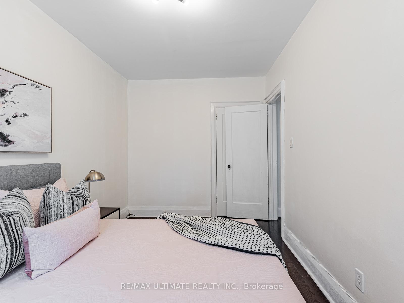 Photo 16 of 28 Banff Road, Toronto, Mount Pleasant East — HOMEH