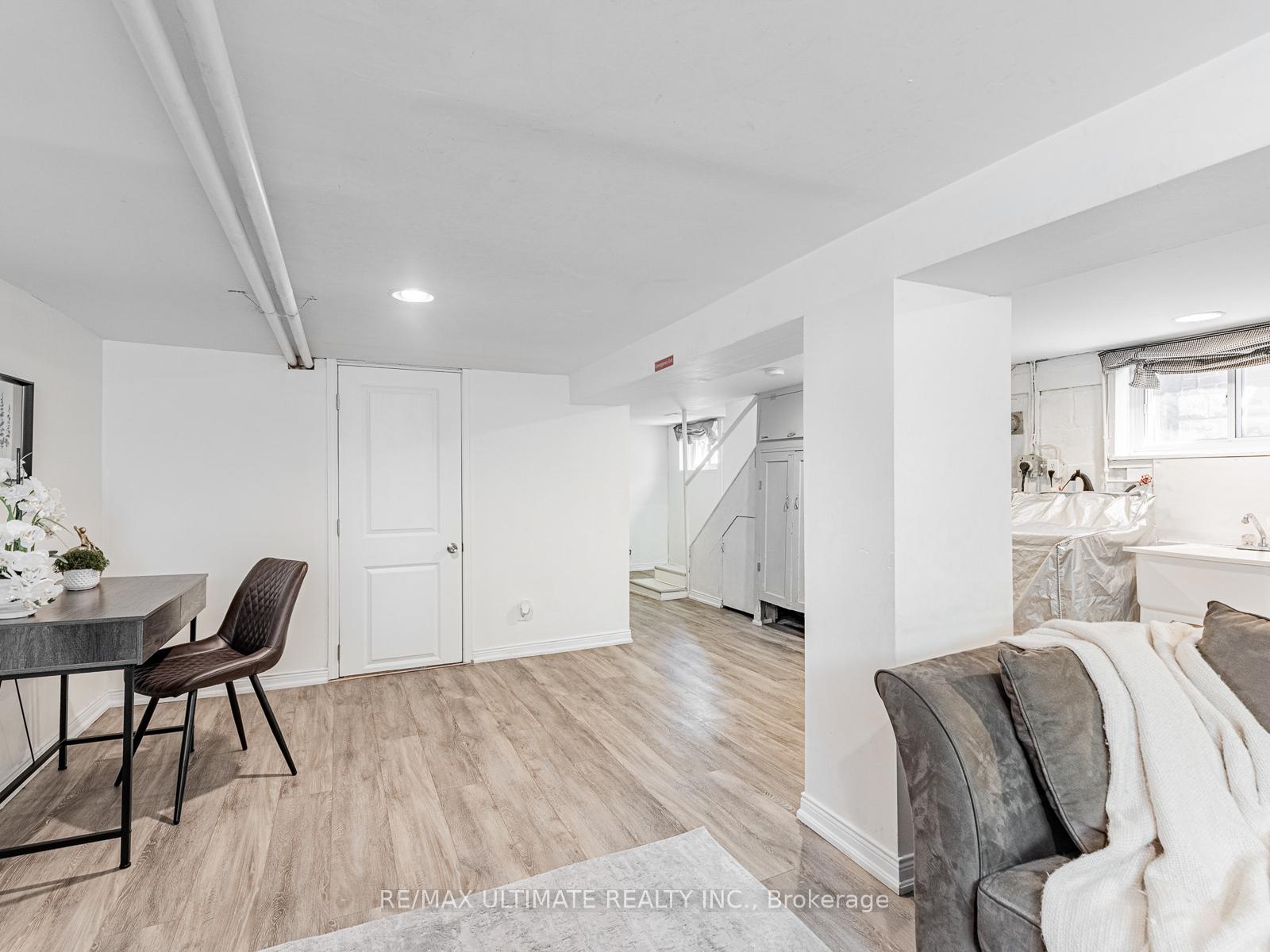 Photo 22 of 28 Banff Road, Toronto, Mount Pleasant East — HOMEH