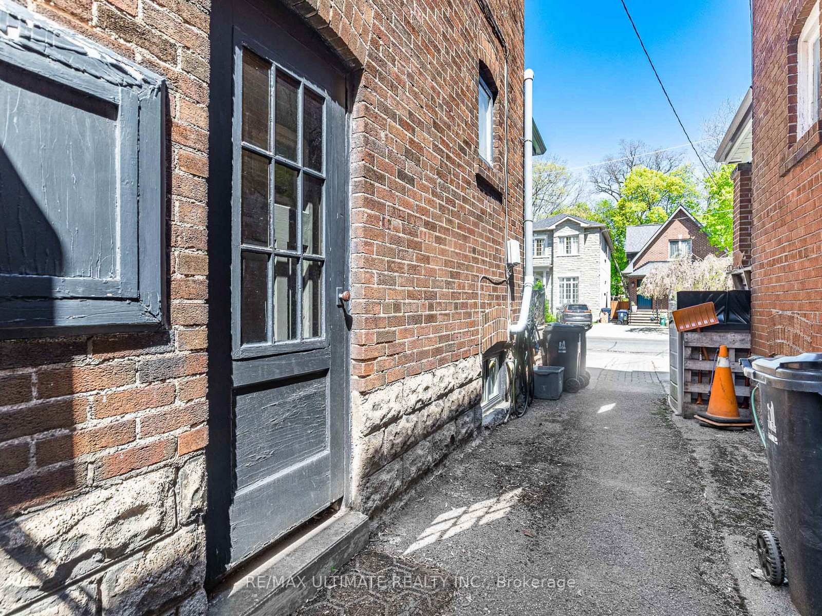 Photo 30 of 28 Banff Road, Toronto, Mount Pleasant East — HOMEH