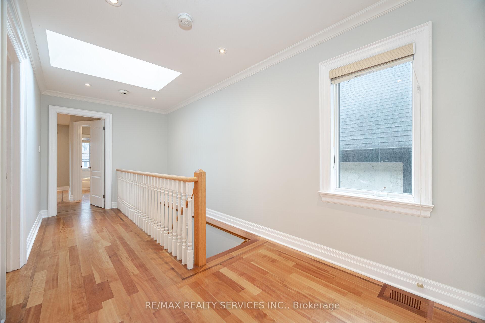 Photo 9 of 266 Airdrie Road, Toronto, Leaside — HOMEH